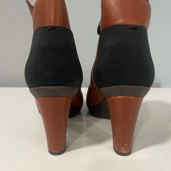 Women’s Geox Respira size 10 Italian patent zipper bootie - Picture 6 of 9